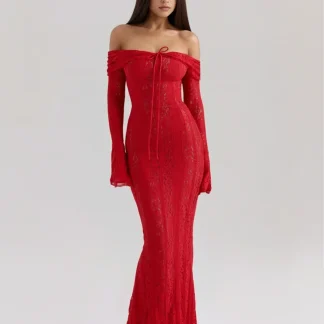 Vestido largo de encaje con escote bardot