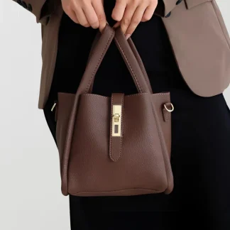 Bolso tote estructurado elegante