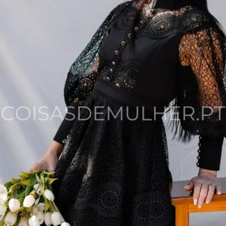 VESTIDO RENDADO