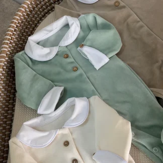 Babygrow veludo com gola