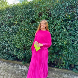 Vestido Drapeado com Capa