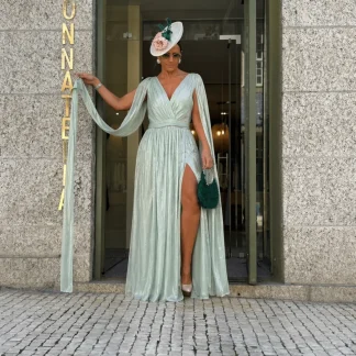 VESTIDO VERDE ÁGUA COM CAPA