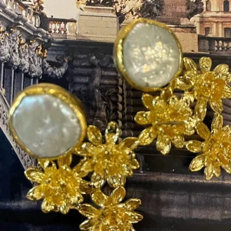 Daisy White Earrings